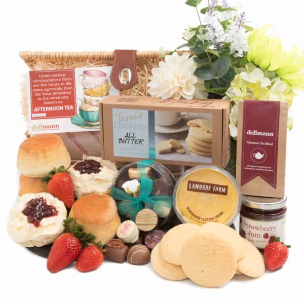 Cookies and Cream Cream Tea with a devon cream tea, all butter shortbread and assorted belgian chocolates